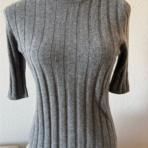 Neiman Marcus Gray Cashmere Ribbed Crew Neck Sweater